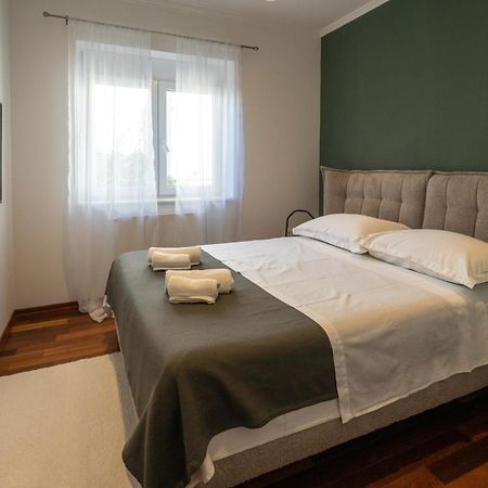 Lumaja Luxury Apartman ビオグラード・ナ・モル エクステリア 写真
