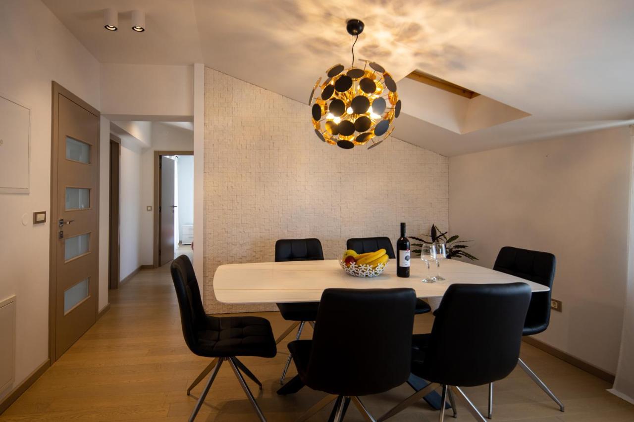 Lumaja Luxury Apartman ビオグラード・ナ・モル エクステリア 写真