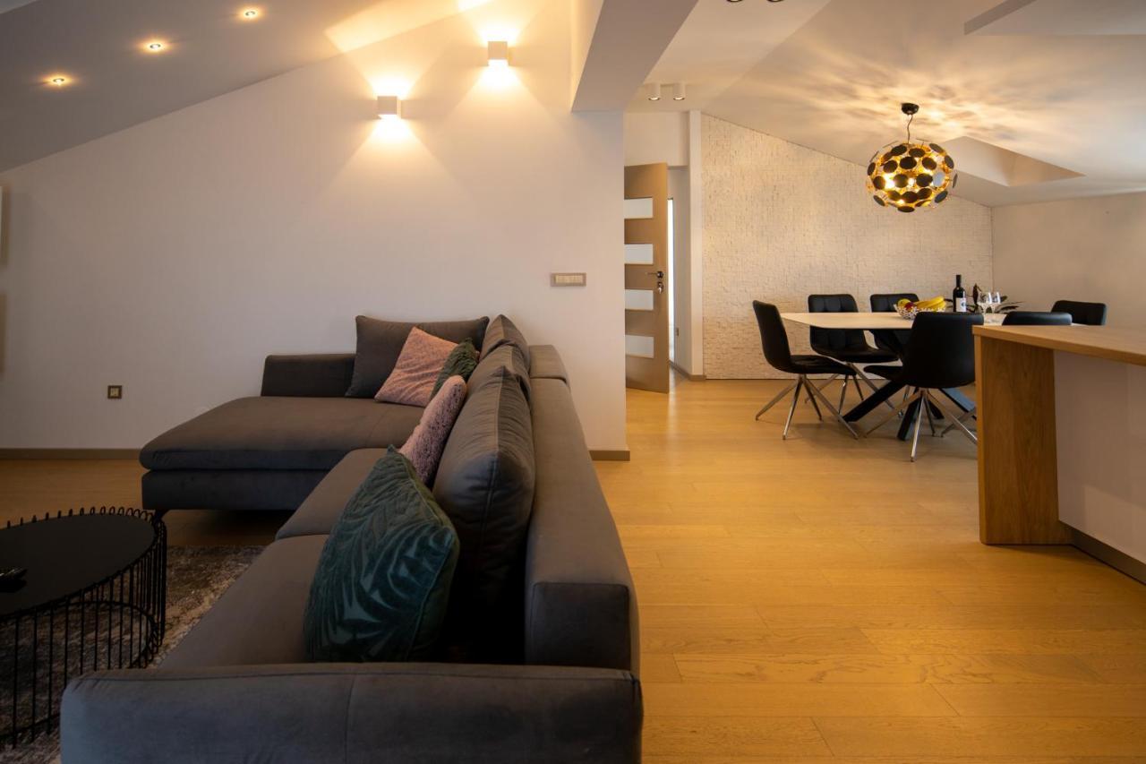 Lumaja Luxury Apartman ビオグラード・ナ・モル エクステリア 写真
