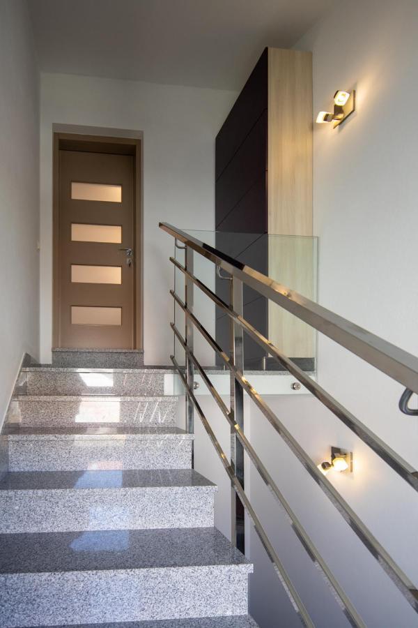 Lumaja Luxury Apartman ビオグラード・ナ・モル エクステリア 写真