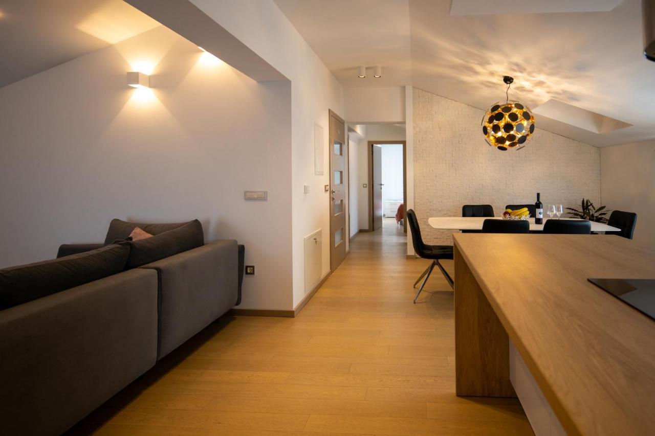 Lumaja Luxury Apartman ビオグラード・ナ・モル エクステリア 写真