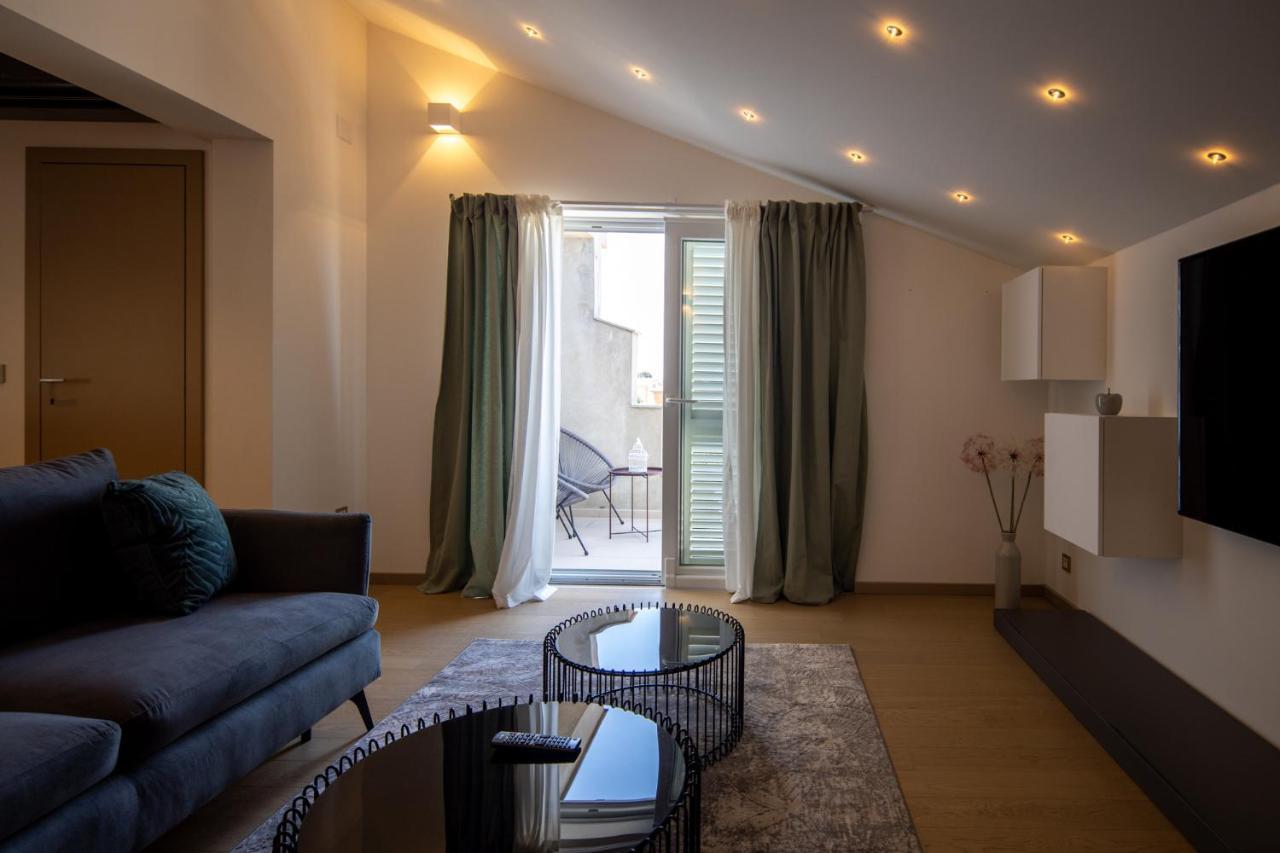 Lumaja Luxury Apartman ビオグラード・ナ・モル エクステリア 写真