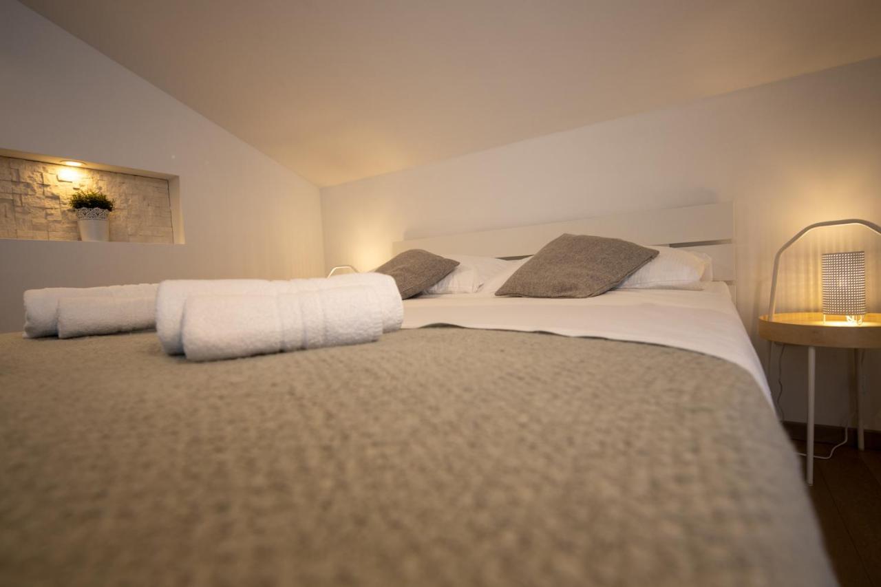 Lumaja Luxury Apartman ビオグラード・ナ・モル エクステリア 写真