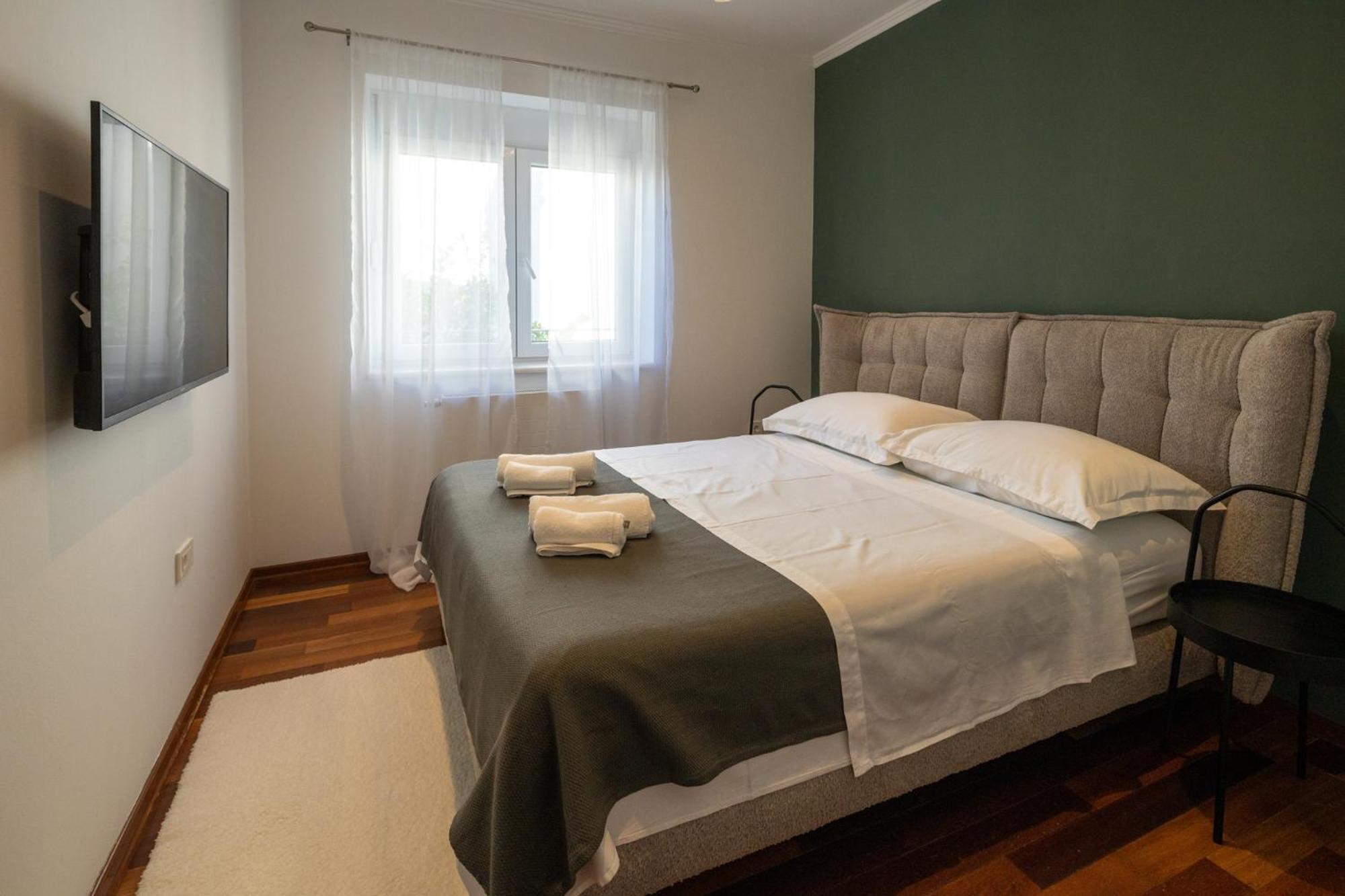 Lumaja Luxury Apartman ビオグラード・ナ・モル エクステリア 写真